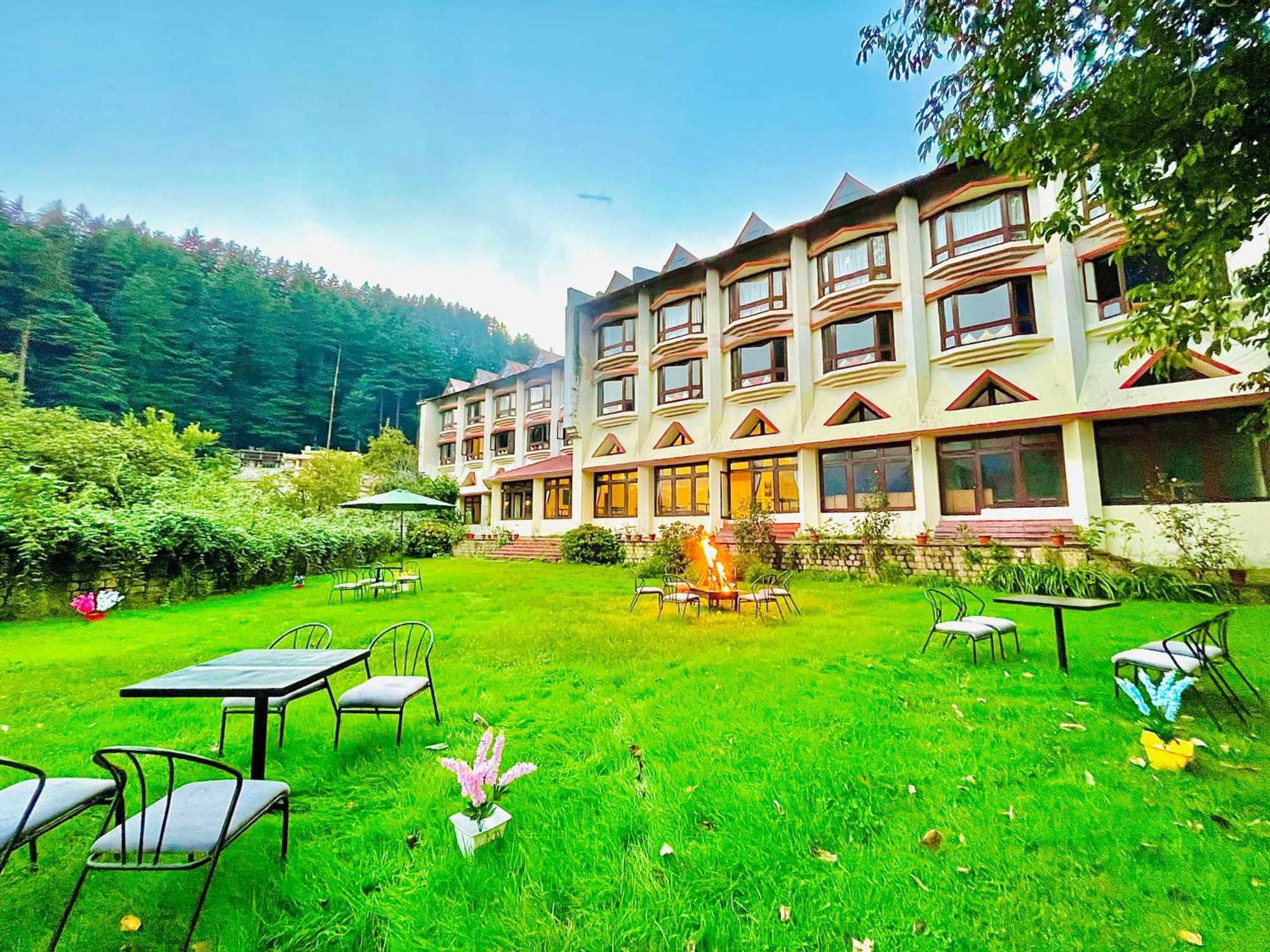 Sagar Resort !! Mountain View ! Luxury Stay ! Family Resort ! Private Parking ! Near Mall Road Manali  Exterior photo