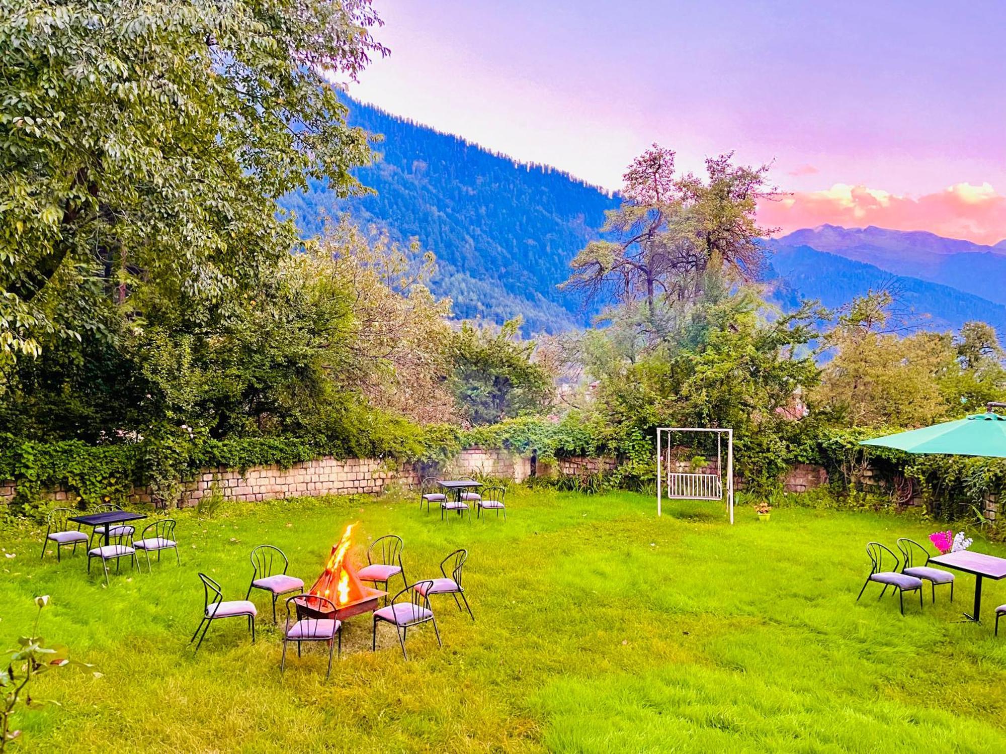 Sagar Resort !! Mountain View ! Luxury Stay ! Family Resort ! Private Parking ! Near Mall Road Manali  Exterior photo