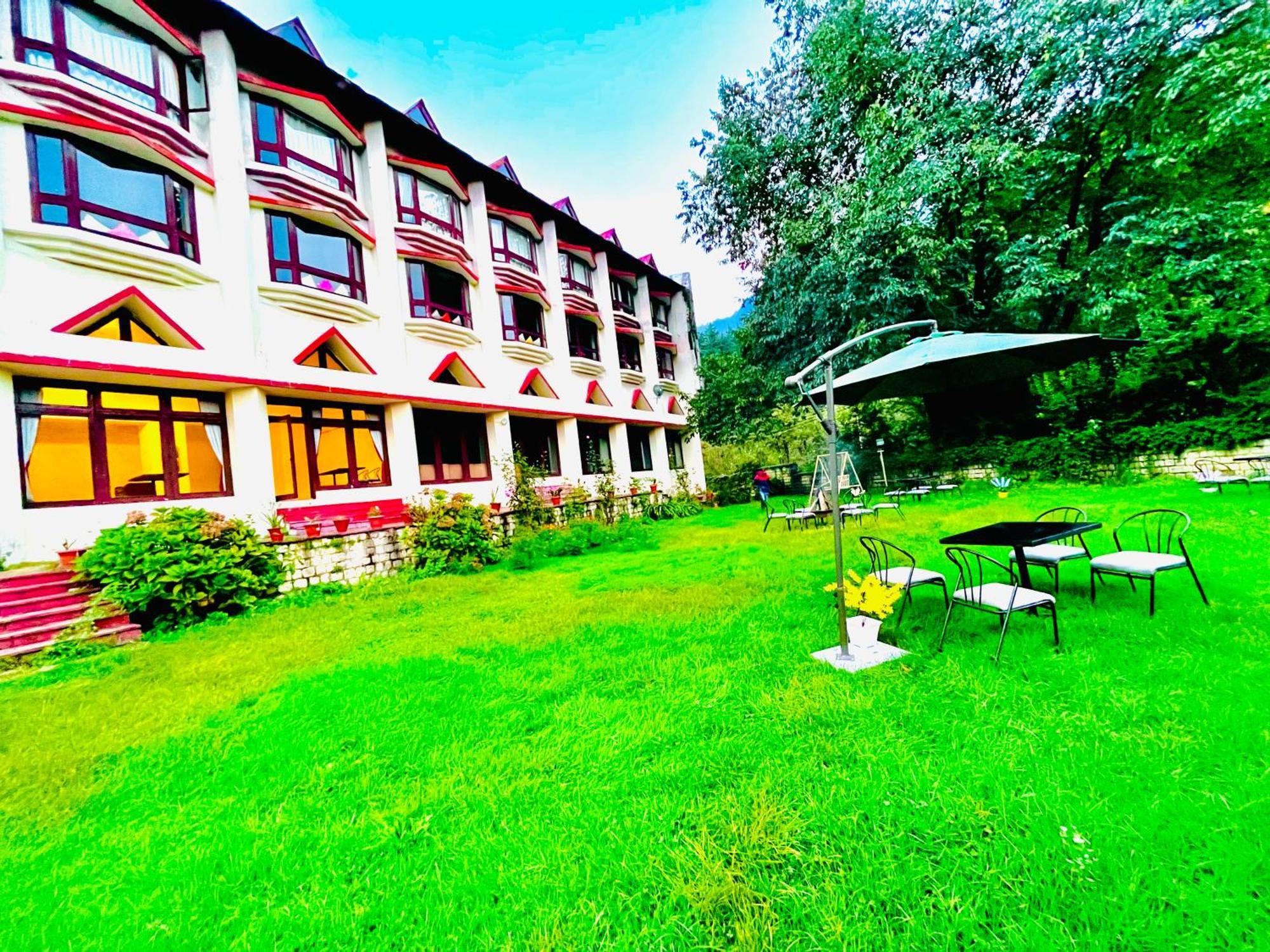 Sagar Resort !! Mountain View ! Luxury Stay ! Family Resort ! Private Parking ! Near Mall Road Manali  Exterior photo